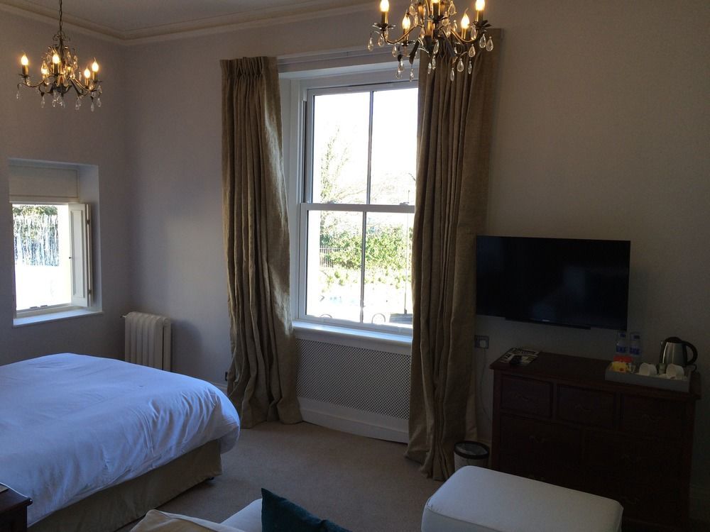 Crofton House Hotel Торки Екстериор снимка